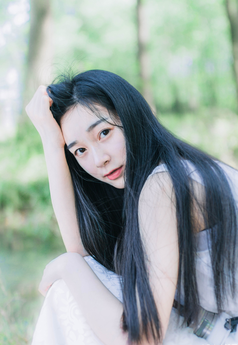 想到这里，诸葛亮眉头不禁蹙起来，如果真是如此的话，就得好生安排一番，尽量避免双方的冲突。